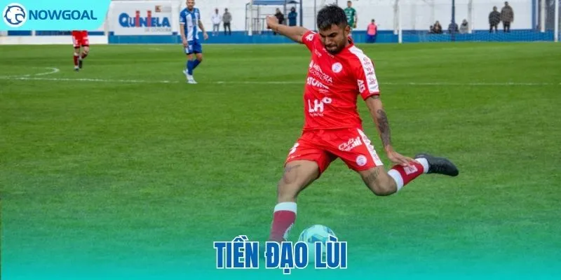 Tiền Đạo Lùi Là Gì? Cách Chơi Và Điểm Khác Biệt So Với Tiền Đạo Cắm